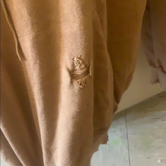 Distressed women’s hoodie - Picture 3 of 4